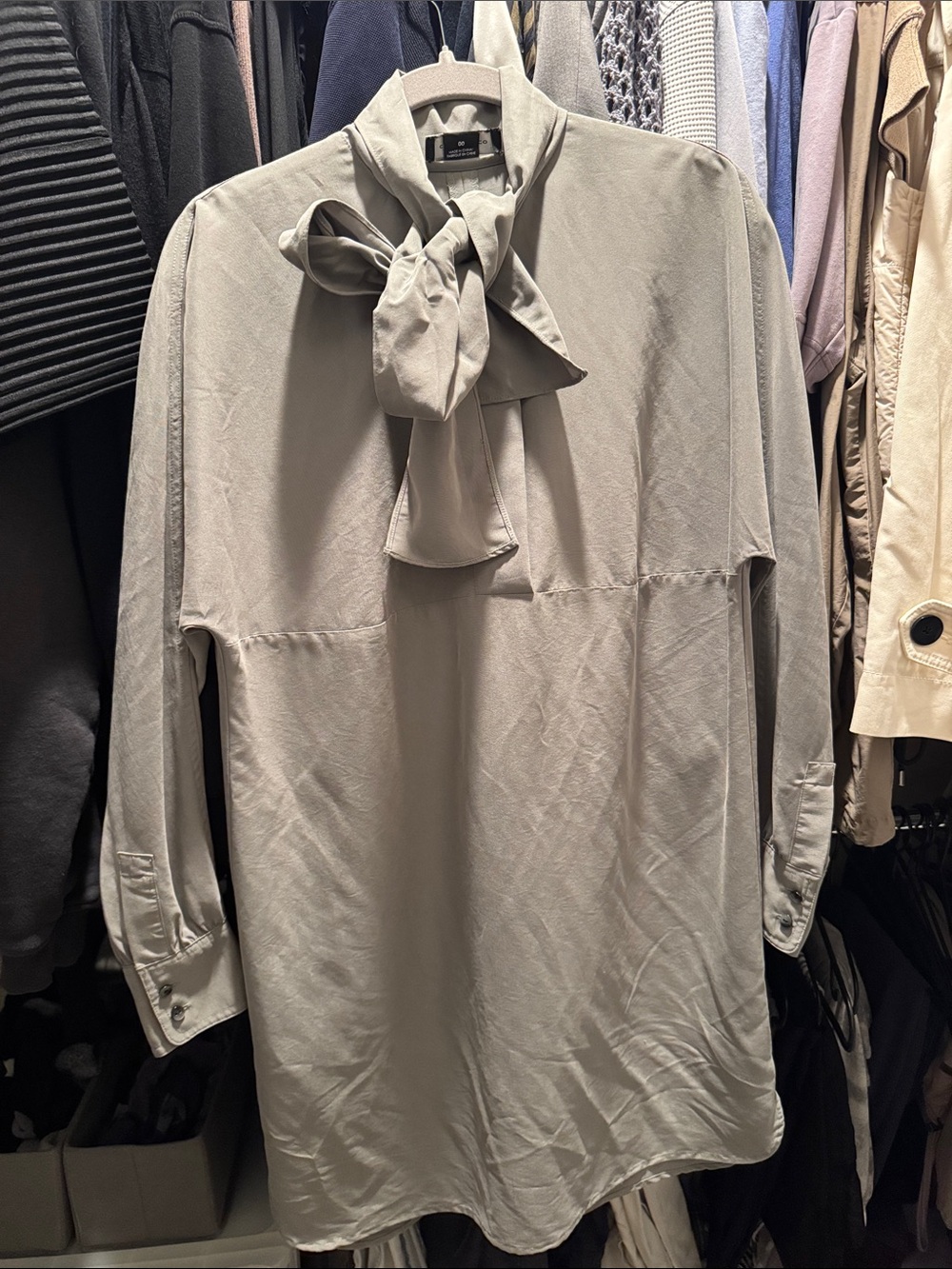 Club Monaco Sage Tie-Neck Long Sleeve Blouse